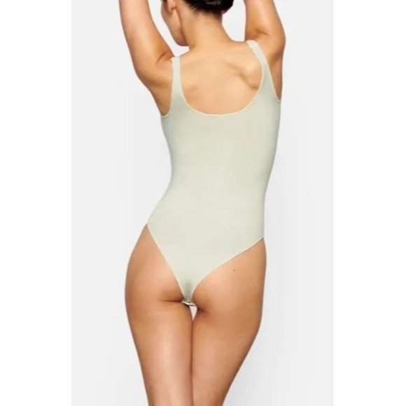 SKIMS Light Essential Scoop Neck Bodysuit NEW Agave Womens 3X - Picture 3 of 12